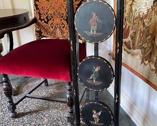 VINTAGE FOLDING PLATE STAND