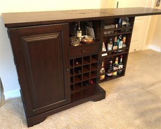 Bar shown with top open