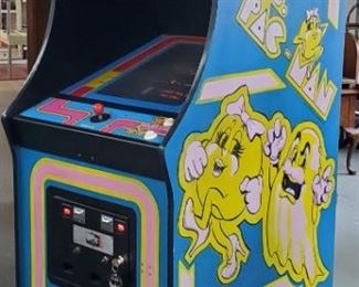 001 Vtg Ms. PacMan Arcade Game
