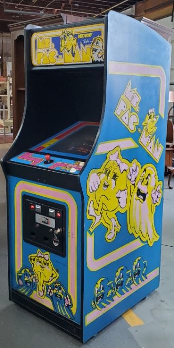 001 Vtg Ms. PacMan Arcade Game