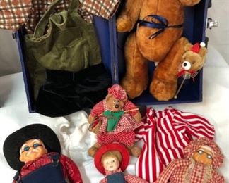 Country Style Dolls Bear in Trunk