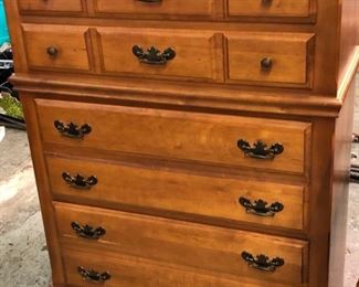 Flanders Furniture Chest of Drawers