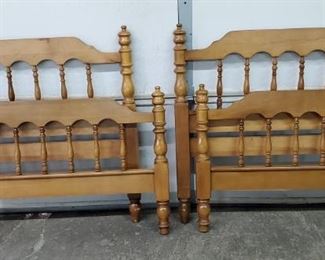 Vtg Maple Twin Beds