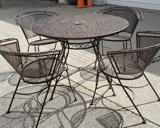 Vtg Wrought Iron Table Chairs