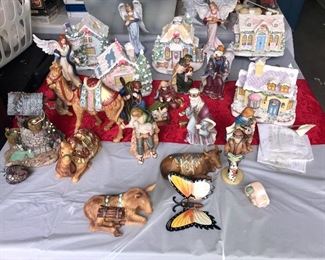 Hawthorne Village  Nativity & other items