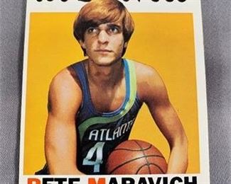 Lot 228
1971-72 Topps Pete Maravich Card. https://www.bidrustbelt.com/Event/LotDetails/118862489/197172-Topps-Pete-Maravich-Card