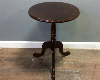 BOMBAY FURNITURE ROUND TABLE