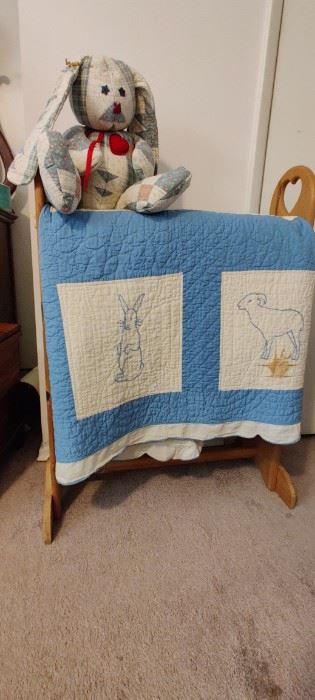 DBR349 Vintage Animal QuiltQuilt Bunny Wooden Stand