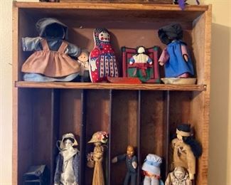 109D Miniature Doll Collection and Display