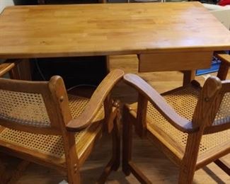 C381 Dinette Table With 2 Chairs