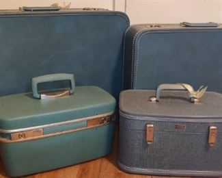 M363 Royal Traveler  Other Vintage Luggage