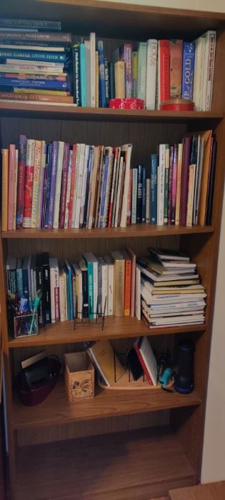 M3712 Book Shelves  Contents