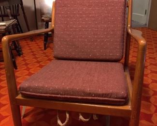 R316Dux Mid Century Chair