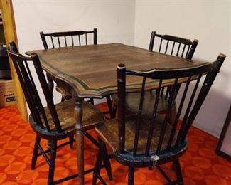 R317 Antique Dining Table with 4 chairs