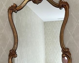 Mirror w/Shell Detail