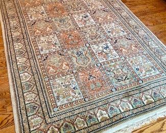 6' x 9' Area Rug