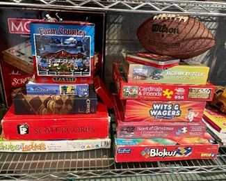 tons of like new games and puzzles