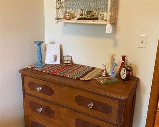 Vintage dresser on castors, miscellaneous décor