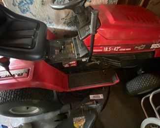 Huskee Riding Lawn Mower, great condition