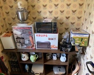 Kitchen Aid mixer, toaster ovens