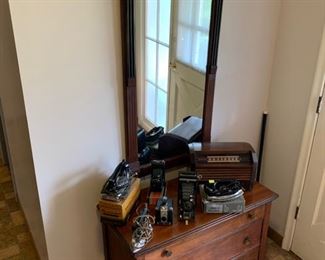 Vintage cameras and radios. Kodak, Polaroid 