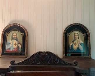 Absolutely stunning in person, Jesus and Mary Art Deco framed chromolithographs