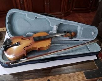 Practice Fiddle and Case