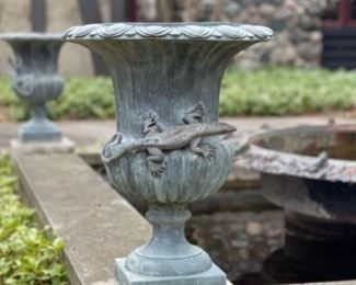 Exquisite brass outdoor urns with gecko  adornments.  Please refer to pictures for the unique craftsmanship