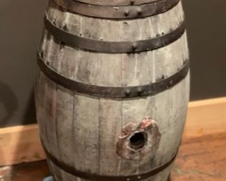 Small wine barrel