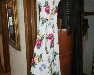 Vintage 40's Dress...and many other Vintage Women's Clothes