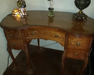 Now this is a beautiful Antique piece. Kidney shaped Desk or Vanity. Wonderful. Good condition. 