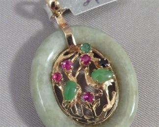 CHINESE 14K AND JADE PENDANT DEPICTING CRANES - AUSPICIOUS SYMBOL OF LONGEVITY AND UNDYING PARTNERSHIP!