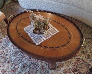 BEAUTIFULLY INLAID WOOD COFFEE TRAY TABLE