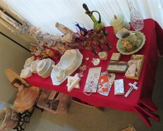 TABLES FULL OF BEAUTIFUL ACCESSORIES - DON'T FORGET MOTHER'S DAY IS JUST AROUND THE BEND!