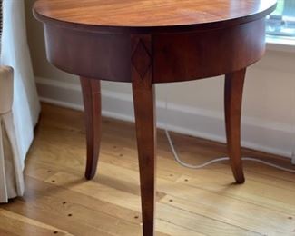Regent round side table. Measures 25"D with a 26"D