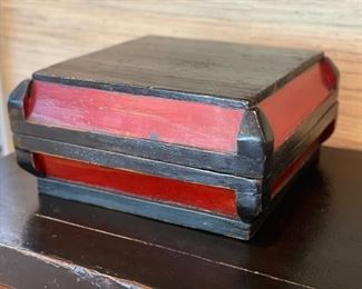 Asian lap top writing box