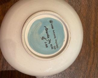 Mei Ming Ware hand painted ceramic bowl. Photo 2 of 2