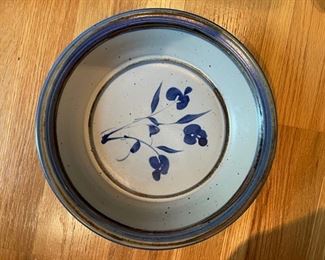 Pottery signed by artist. Photo 1 of 2