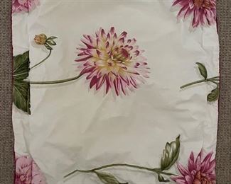 Floral pillow shams