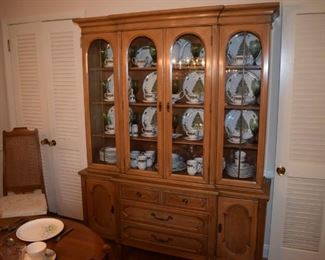 Thomasville China Cabinet