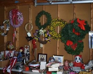 Lots of Great Xmas Decorations, Trees and Wreaths for EVERY Holiday