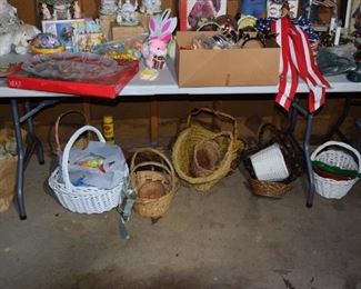 Lots of Great Xmas Decorations, Trees and Wreaths for EVERY Holiday