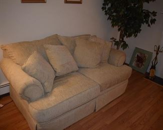 Klaussner Sofa