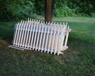 Vinyl Outdoor Fencing