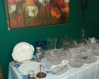 Art and vintage glass items.