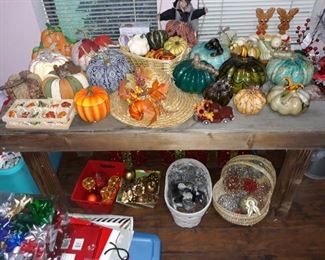 Primitive style wood table and holiday decor.
