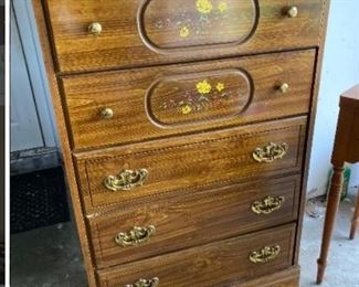 TM9106 Country Chest of Drawers 	
