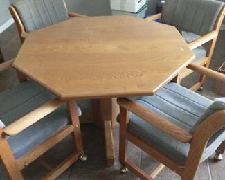 Oak gaming table with chairs