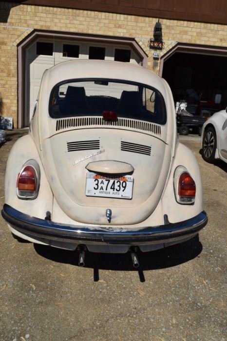 1971 Volkswagen Super Beetle. Great Condition. No Rust, Runs Well. New Engine, Clutch, Pressure Plate, Brakes.