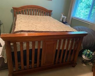 Double bed frame made by Bonavita